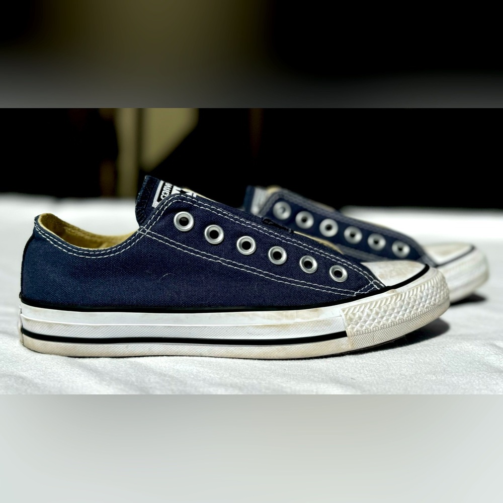 Converse Chuck Taylor All Star Low Top Sneaker in Navy Blue, 5 Men’s/ 7 Women’s